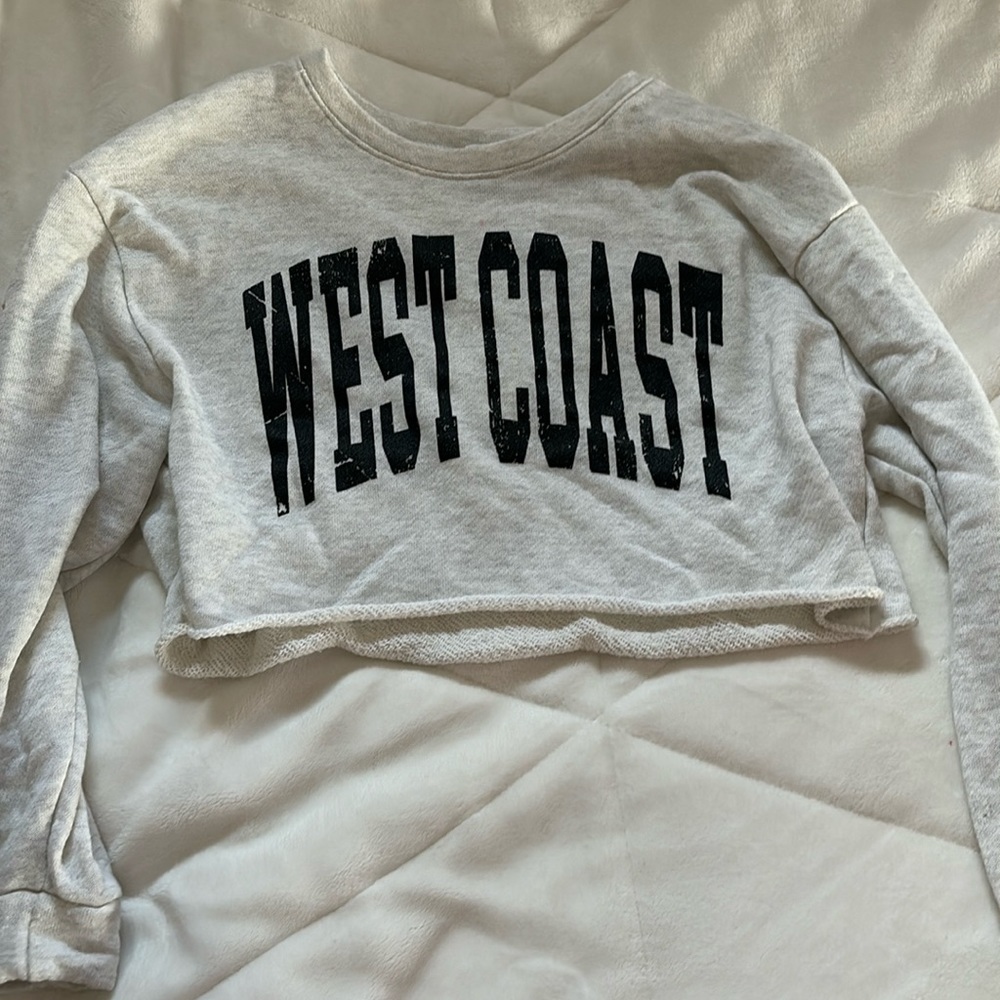 Grey long sleeve te, Size small